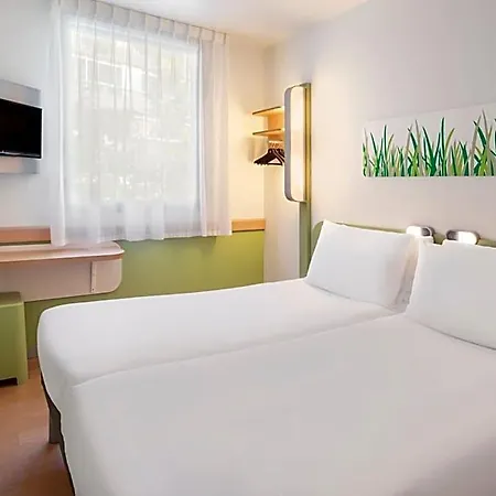Hotel Plaza Mozart Saragossa
